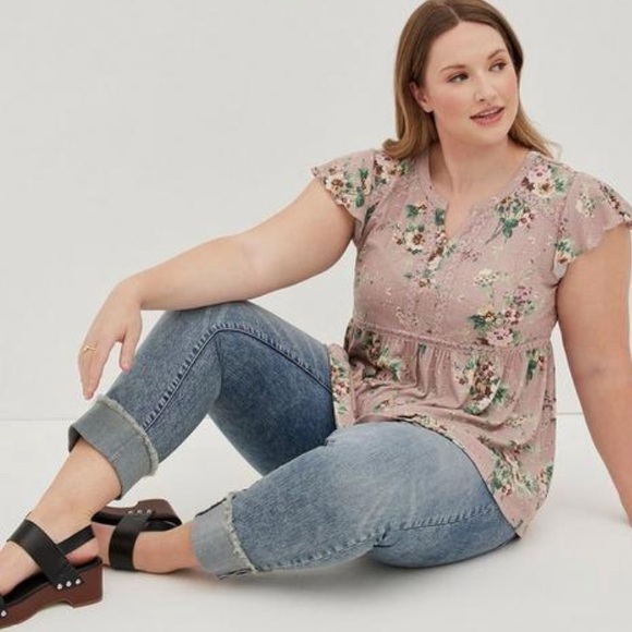 Torrid Knit Notch Neck Lace Trim Babydoll NWT 3 - Picture 2 of 5